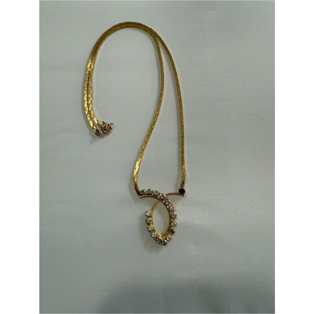 Vintage Gold-Plated Herringbone Necklace with Rhinestone Pendant